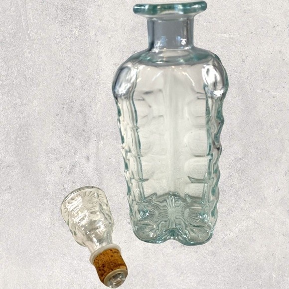 Whisky Decanter - Picture 2 of 3